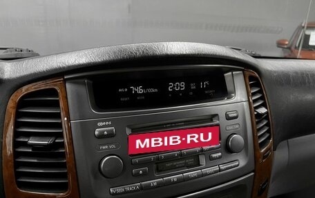 Toyota Land Cruiser 100 рестайлинг 2, 2005 год, 2 490 000 рублей, 16 фотография