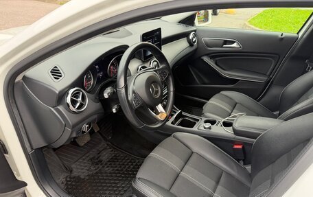 Mercedes-Benz GLA, 2019 год, 3 290 000 рублей, 14 фотография