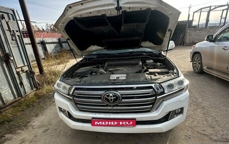 Toyota Land Cruiser 200, 2018 год, 4 900 000 рублей, 1 фотография