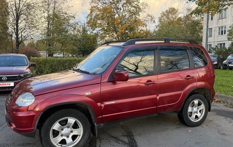 Chevrolet Niva I рестайлинг, 2011 год, 359 990 рублей, 3 фотография