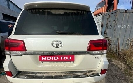 Toyota Land Cruiser 200, 2018 год, 4 900 000 рублей, 5 фотография