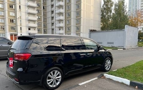 KIA Carnival III, 2018 год, 2 800 000 рублей, 7 фотография