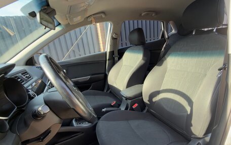 KIA Rio III рестайлинг, 2015 год, 1 350 000 рублей, 19 фотография