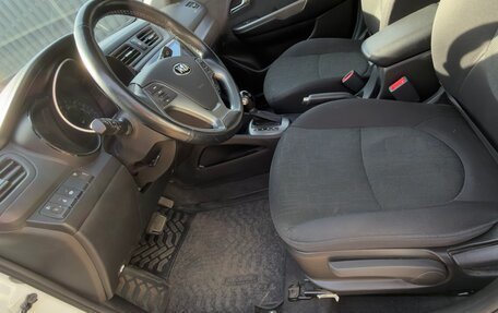 KIA Rio III рестайлинг, 2015 год, 1 350 000 рублей, 18 фотография