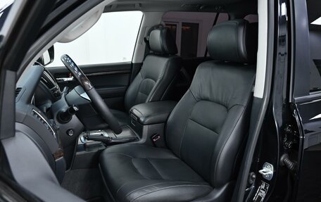 Toyota Land Cruiser 200, 2013 год, 3 199 000 рублей, 7 фотография