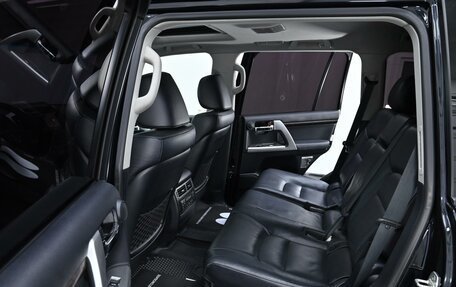 Toyota Land Cruiser 200, 2013 год, 3 199 000 рублей, 18 фотография
