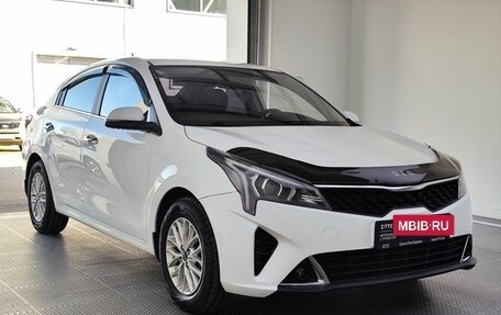 KIA Rio IV, 2021 год, 1 755 000 рублей, 3 фотография