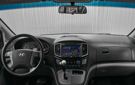 Hyundai Grand Starex Grand Starex I рестайлинг 2, 2017 год, 2 590 000 рублей, 9 фотография