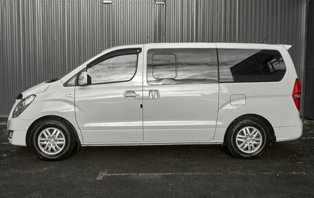 Hyundai Grand Starex Grand Starex I рестайлинг 2, 2017 год, 2 590 000 рублей, 7 фотография