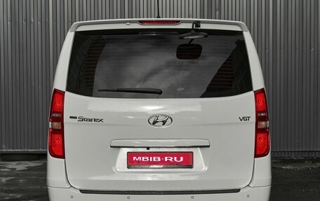 Hyundai Grand Starex Grand Starex I рестайлинг 2, 2017 год, 2 590 000 рублей, 5 фотография
