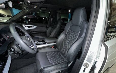 Audi Q7, 2022 год, 11 000 000 рублей, 13 фотография