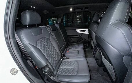 Audi Q7, 2022 год, 11 000 000 рублей, 18 фотография