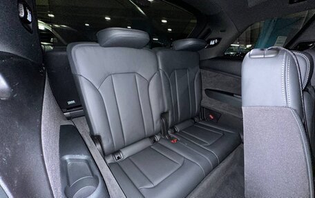 Audi Q7, 2022 год, 11 000 000 рублей, 19 фотография