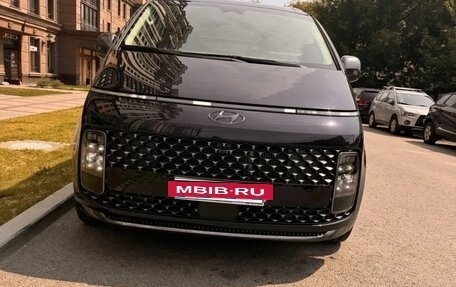 Hyundai Staria, 2021 год, 6 300 000 рублей, 3 фотография