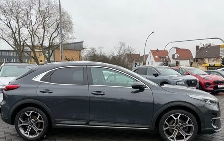 KIA XCeed I, 2022 год, 2 750 000 рублей, 3 фотография