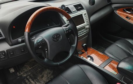 Toyota Camry, 2009 год, 1 270 000 рублей, 2 фотография