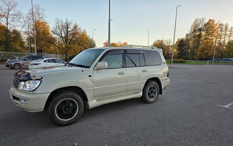 Toyota Land Cruiser 100 рестайлинг 2, 2004 год, 2 000 000 рублей, 11 фотография
