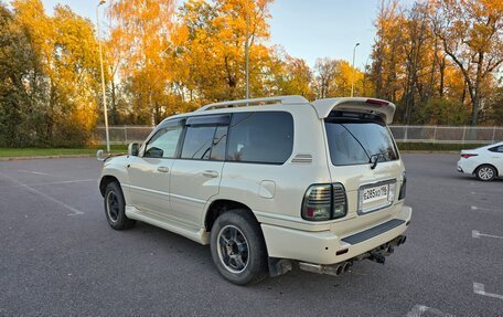 Toyota Land Cruiser 100 рестайлинг 2, 2004 год, 2 000 000 рублей, 9 фотография