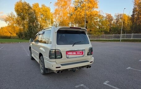 Toyota Land Cruiser 100 рестайлинг 2, 2004 год, 2 000 000 рублей, 8 фотография