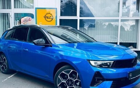 Opel Astra, 2023 год, 3 080 000 рублей, 3 фотография