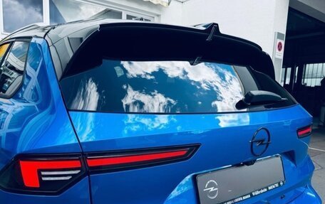 Opel Astra, 2023 год, 3 080 000 рублей, 17 фотография