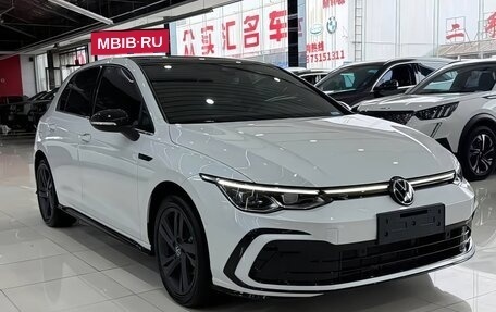 Volkswagen Golf VIII, 2023 год, 2 140 000 рублей, 3 фотография