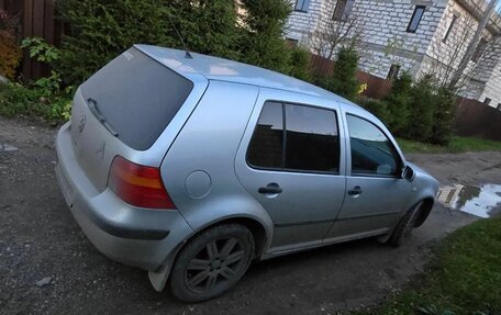Volkswagen Golf IV, 2001 год, 350 000 рублей, 1 фотография