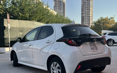 Toyota Yaris, 2021 год, 1 160 000 рублей, 6 фотография