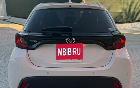 Toyota Yaris, 2021 год, 1 160 000 рублей, 7 фотография