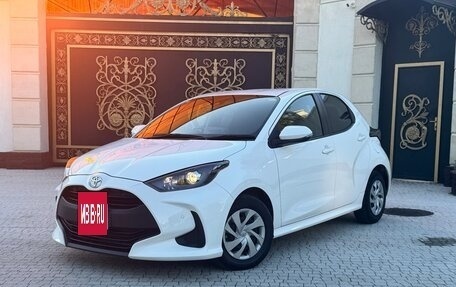 Toyota Yaris, 2021 год, 1 160 000 рублей, 4 фотография