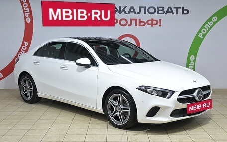 Mercedes-Benz A-Класс, 2020 год, 3 280 000 рублей, 3 фотография