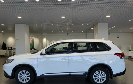 Mitsubishi Outlander III рестайлинг 3, 2017 год, 1 850 000 рублей, 12 фотография