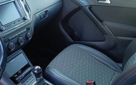 Volkswagen Tiguan I, 2015 год, 1 400 000 рублей, 5 фотография