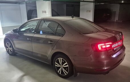 Volkswagen Jetta VI, 2014 год, 1 110 000 рублей, 2 фотография