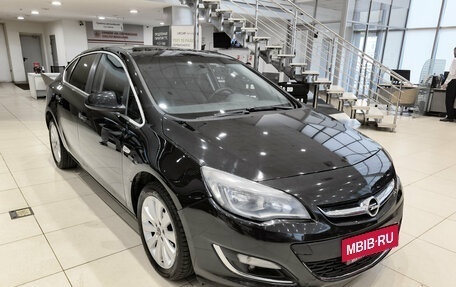 Opel Astra J, 2013 год, 750 000 рублей, 3 фотография