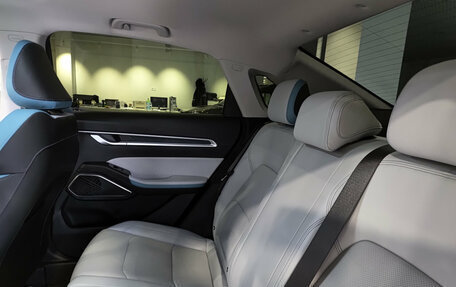 Geely Emgrand, 2023 год, 1 595 000 рублей, 16 фотография