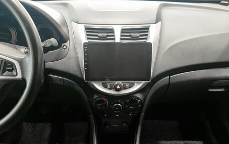 Hyundai Solaris II рестайлинг, 2014 год, 650 000 рублей, 19 фотография