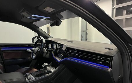 Volkswagen Touareg III, 2019 год, 4 999 000 рублей, 12 фотография