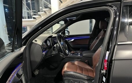 Volkswagen Touareg III, 2019 год, 4 999 000 рублей, 14 фотография