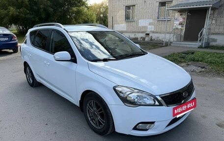 KIA cee'd I рестайлинг, 2012 год, 900 000 рублей, 3 фотография