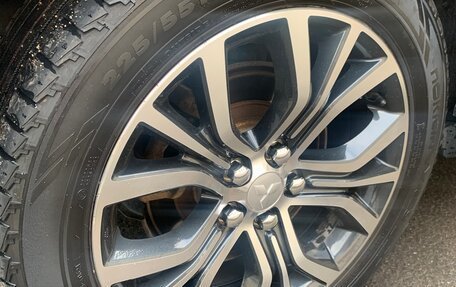 Mitsubishi Outlander III рестайлинг 3, 2018 год, 1 885 000 рублей, 16 фотография