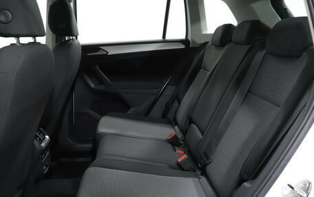 Volkswagen Tiguan II, 2021 год, 2 649 000 рублей, 10 фотография