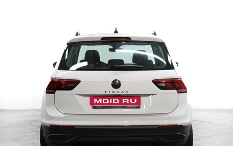Volkswagen Tiguan II, 2021 год, 2 649 000 рублей, 6 фотография