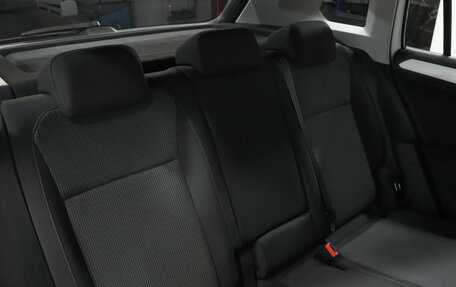 Volkswagen Tiguan II, 2021 год, 2 649 000 рублей, 19 фотография