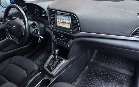 Hyundai Elantra VI рестайлинг, 2017 год, 1 599 000 рублей, 10 фотография