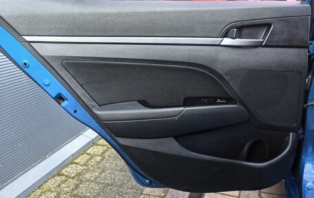 Hyundai Elantra VI рестайлинг, 2017 год, 1 599 000 рублей, 13 фотография