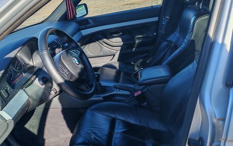 BMW 5 серия, 2002 год, 450 000 рублей, 16 фотография