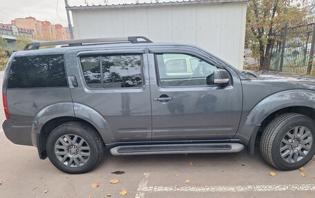 Nissan Pathfinder, 2010 год, 1 850 000 рублей, 2 фотография