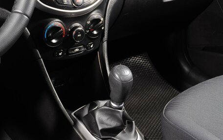 Hyundai Solaris II рестайлинг, 2013 год, 848 000 рублей, 17 фотография