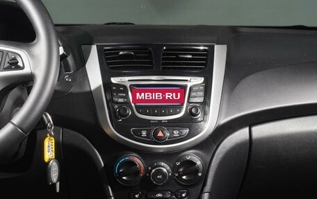 Hyundai Solaris II рестайлинг, 2013 год, 848 000 рублей, 18 фотография